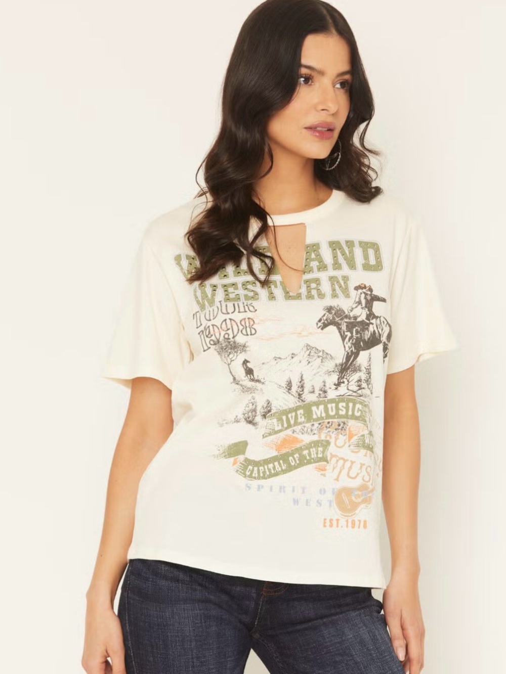 Idyllwind Wild & Western Bucking Bronco Graphic Tee XS Cream Western Cowgirl